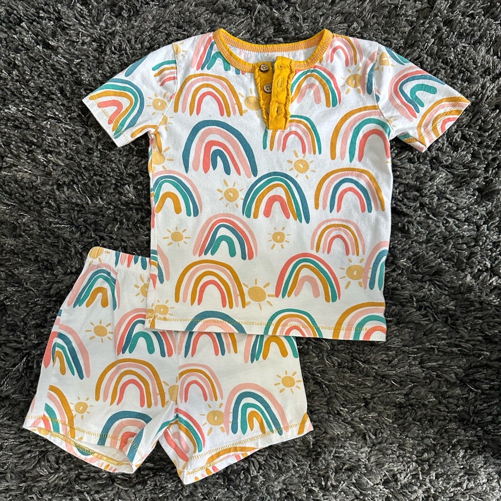 Mud Pie Rainbow Pajama set, size 5T, shorts and tshirt